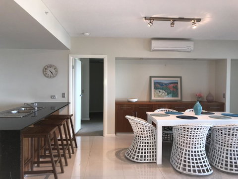 Proximity Waterfront Apartments - Getaway Accommodation 23