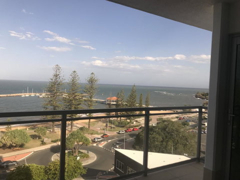 Proximity Waterfront Apartments - Getaway Accommodation 4