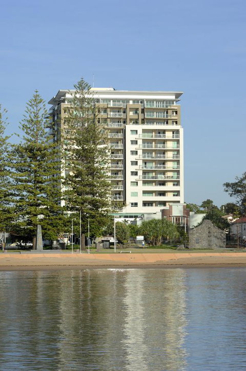 Proximity Waterfront Apartments - Getaway Accommodation 24