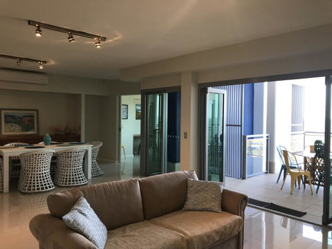 Proximity Waterfront Apartments - Getaway Accommodation 17