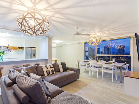 Sunbird Beach Resort Main Beach - Getaway Accommodation 4