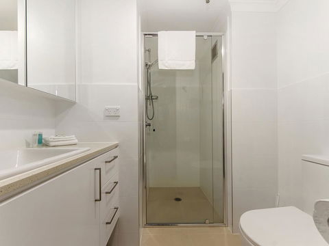 Sunbird Beach Resort Main Beach - Getaway Accommodation 29