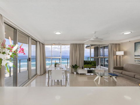 Sunbird Beach Resort Main Beach - Getaway Accommodation 18