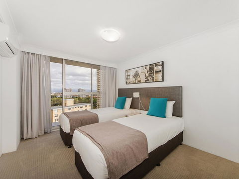 Sunbird Beach Resort Main Beach - Getaway Accommodation 28