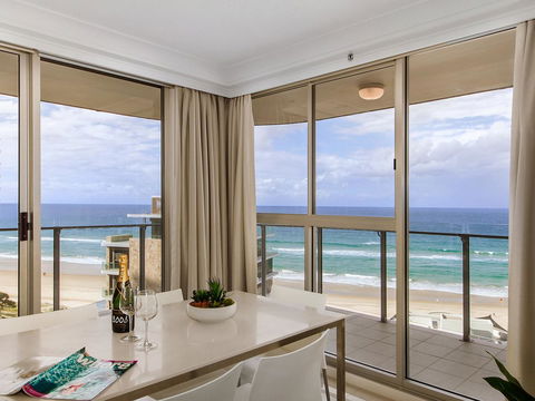 Sunbird Beach Resort Main Beach - Getaway Accommodation 17