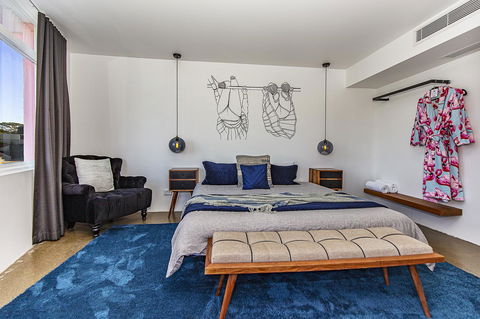 The Pink Hotel Coolangatta - Getaway Accommodation 10