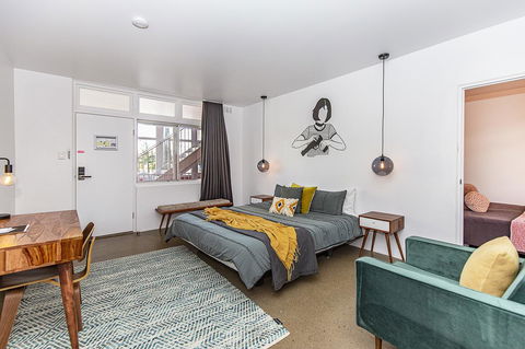 The Pink Hotel Coolangatta - Getaway Accommodation 12