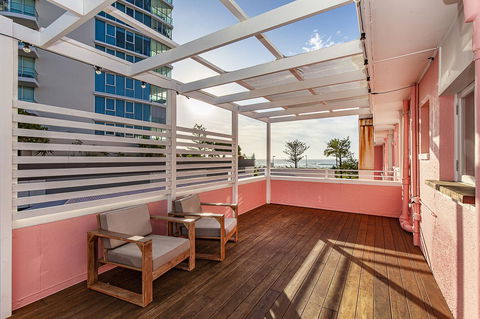 The Pink Hotel Coolangatta - Getaway Accommodation 30