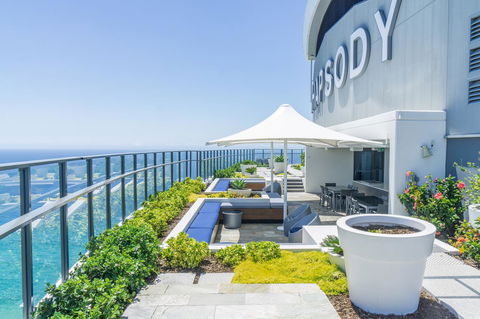 Rhapsody Resort - Official - Getaway Accommodation 0