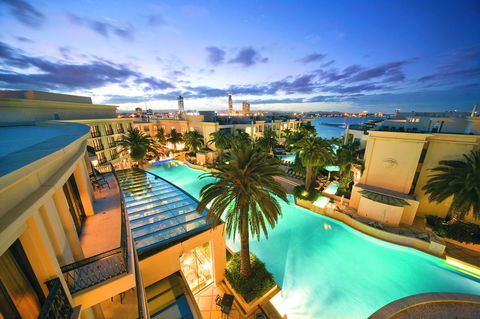 Imperial Hotel Gold Coast - Getaway Accommodation 8