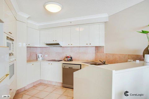 APR Private SUITES MOROC By The Beach - Getaway Accommodation 27