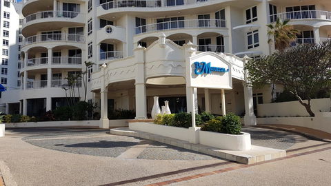 APR Private SUITES MOROC By The Beach - Getaway Accommodation 7