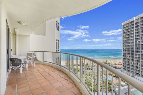 APR Private SUITES MOROC By The Beach - Getaway Accommodation 14
