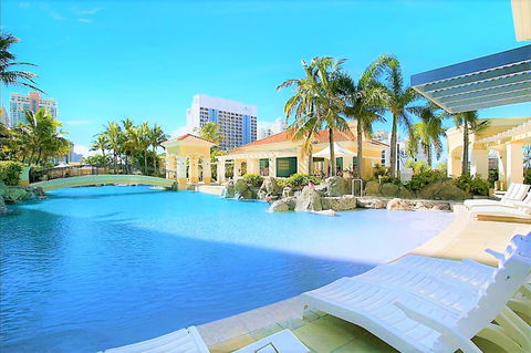 The Towers Of Chevron Renaissance - Holidays Gold Coast - Getaway Accommodation 7