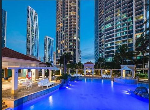 The Towers Of Chevron Renaissance - Holidays Gold Coast - Getaway Accommodation 5