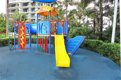 The Towers Of Chevron Renaissance - Holidays Gold Coast - Getaway Accommodation 11