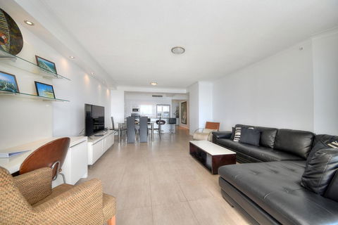 The Towers Of Chevron Renaissance - Holidays Gold Coast - Getaway Accommodation 21