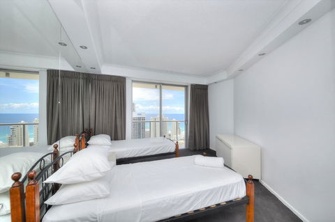 The Towers Of Chevron Renaissance - Holidays Gold Coast - Getaway Accommodation 39