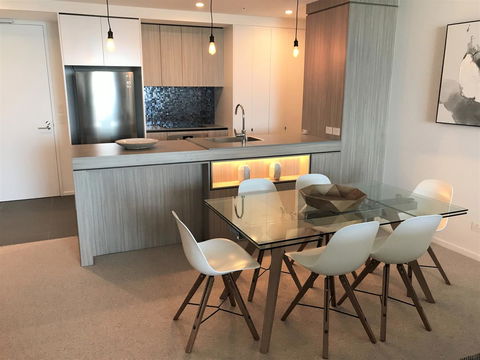 Qube Broadbeach Ocean View Apartments - Getaway Accommodation 26