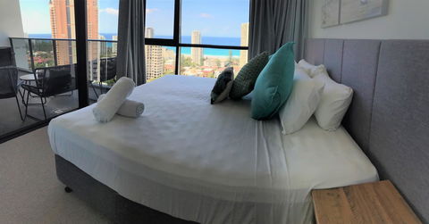 Qube Broadbeach Ocean View Apartments - Getaway Accommodation 23