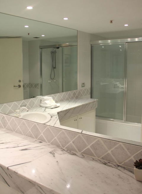 De Ville Apartments - Getaway Accommodation 3
