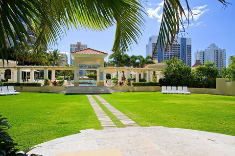 Towers Of Chevron - Private Apartment - Getaway Accommodation 16