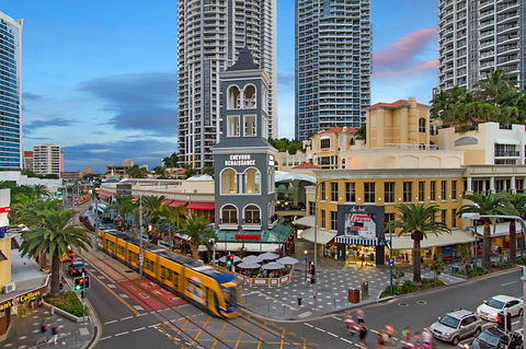 Towers Of Chevron - Private Apartment - Getaway Accommodation 19