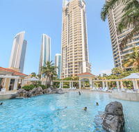 Towers of Chevron - Private Apartment - Getaway Accommodation