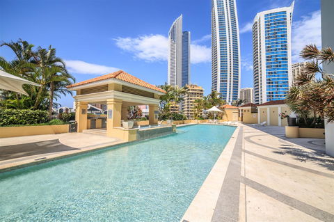 Towers Of Chevron - Private Apartment - Getaway Accommodation 12