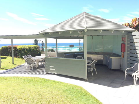 Surfers International Apartments - Getaway Accommodation 8