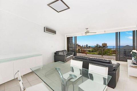 Surfers International Apartments - Getaway Accommodation 24