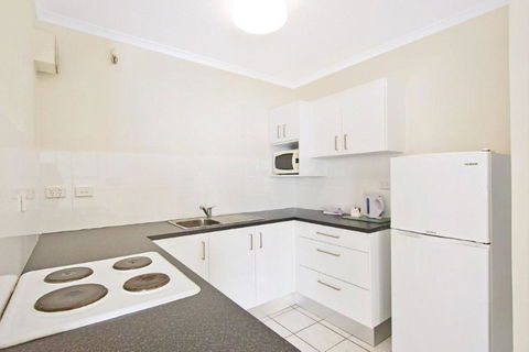 Surfers International Apartments - Getaway Accommodation 32
