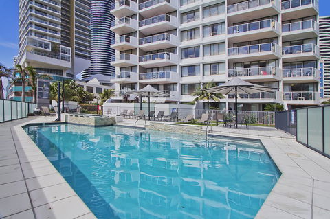 South Pacific Plaza - Official - Getaway Accommodation 0