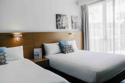 Novotel Cairns Oasis Resort - Getaway Accommodation 25
