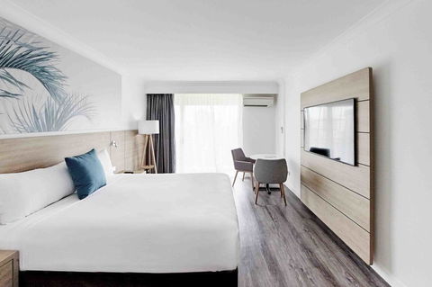 Novotel Cairns Oasis Resort - Getaway Accommodation 6