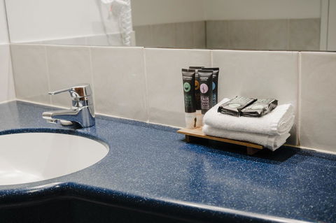 Novotel Cairns Oasis Resort - Getaway Accommodation 24