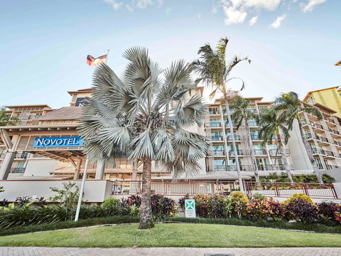 Novotel Cairns Oasis Resort - Getaway Accommodation 43