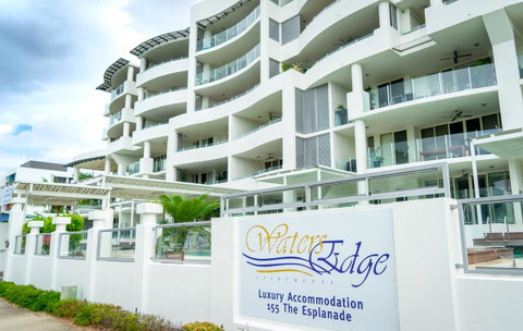 Waters Edge Apartment Cairns - Getaway Accommodation 1