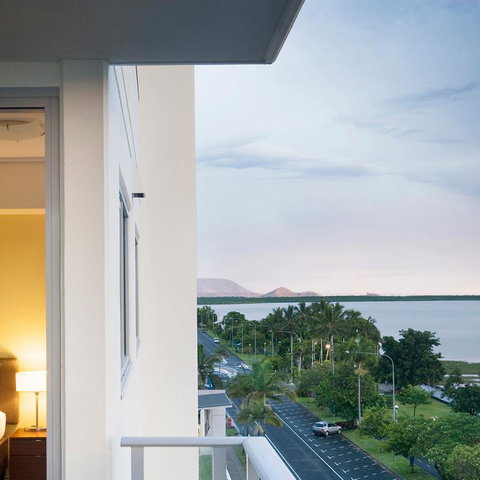 Mantra Trilogy - Getaway Accommodation 14