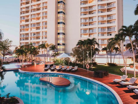 Pullman Cairns International - Getaway Accommodation 1