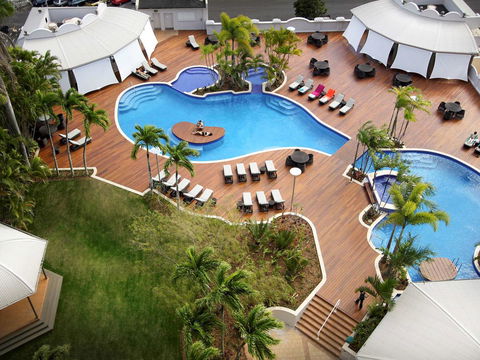 Pullman Cairns International - Getaway Accommodation 42