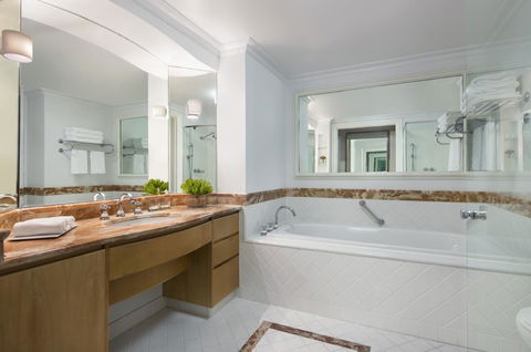 JW Marriott Gold Coast Resort & Spa - Getaway Accommodation 11