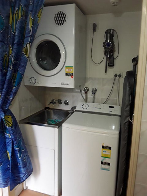 Jackies Holiday Apartment - Getaway Accommodation 15