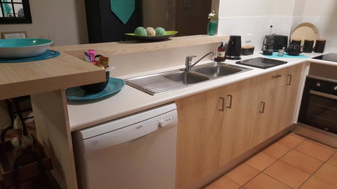 Jackies Holiday Apartment - Getaway Accommodation 9