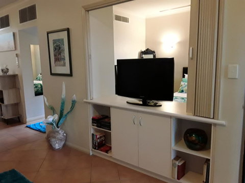 Jackies Holiday Apartment - Getaway Accommodation 20