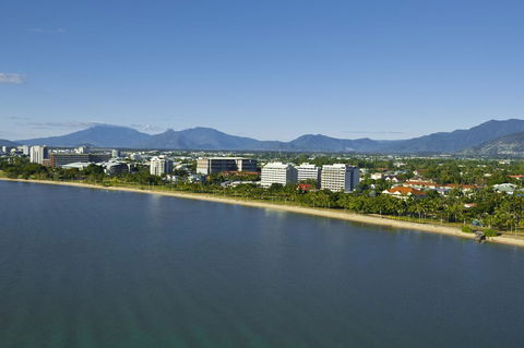 Cairns Harbourside Hotel - Getaway Accommodation 0