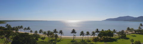 Cairns Harbourside Hotel - Getaway Accommodation 8