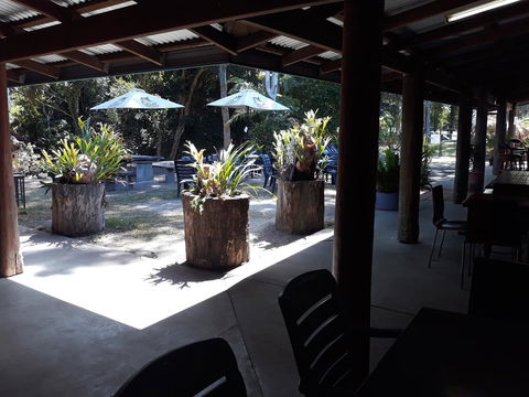 Speewah Country Tavern - Getaway Accommodation 9