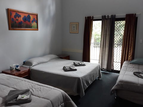 Speewah Country Tavern - Getaway Accommodation 16