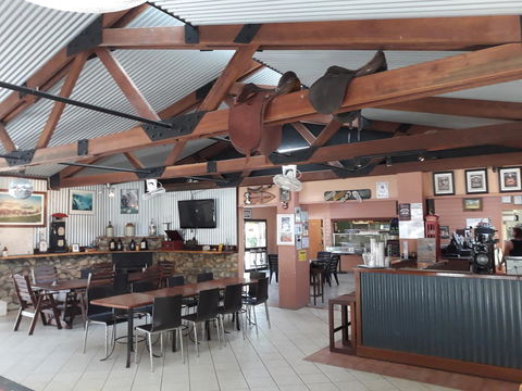 Speewah Country Tavern - Getaway Accommodation 10